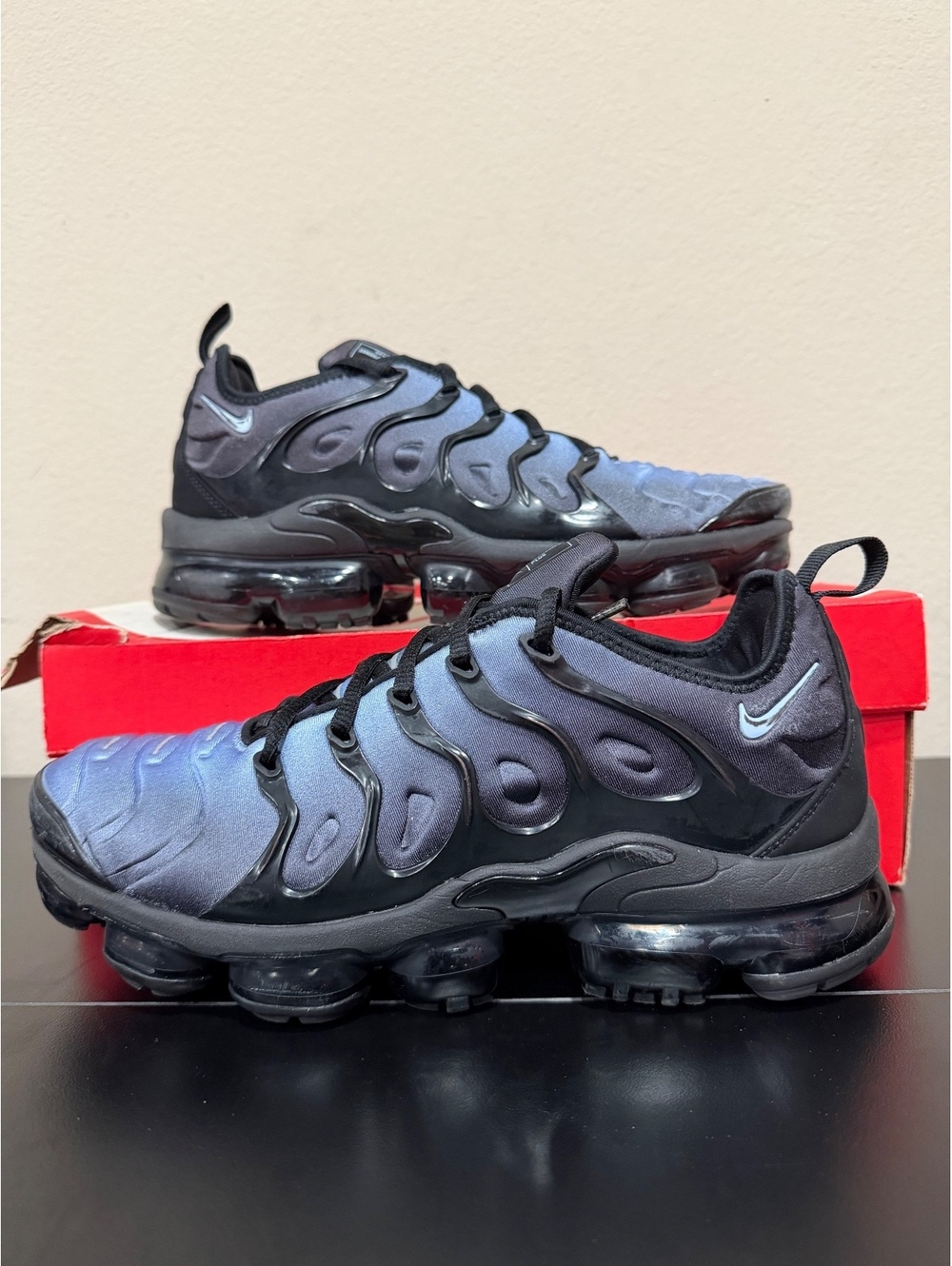 Size 9.5 - Nike Air VaporMax Plus “Aluminum”